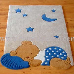 Bebek odası için ayıcıklı halı