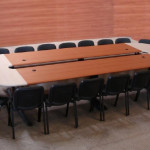 19 kişilik toplantı masası
