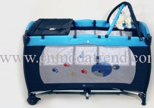 erkek çocuklar için fileli bebek beşiği