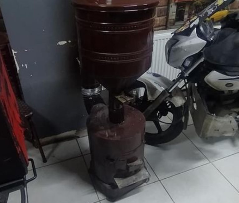 Pelet SOBA orta boy kusursuz bir şömine keyfi sunar