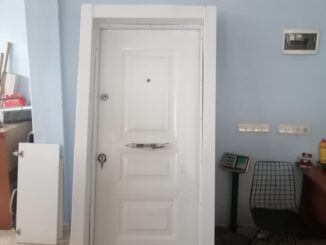 Cikma lake celik kapi beyaz celik kapi